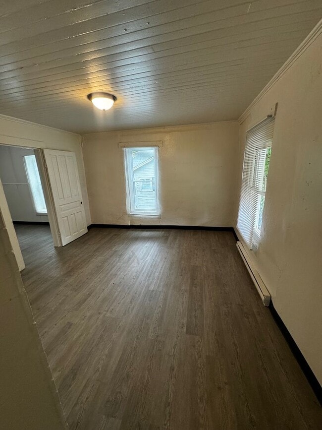 Photo - 305 Lineberger St