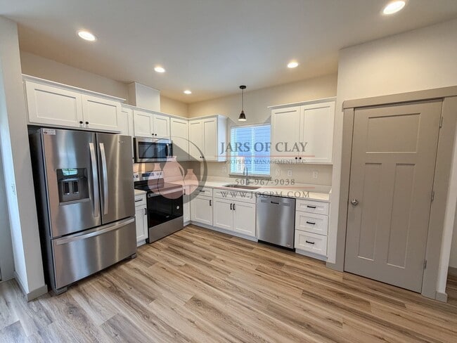 Photo - Newer Build- Ready for Move In