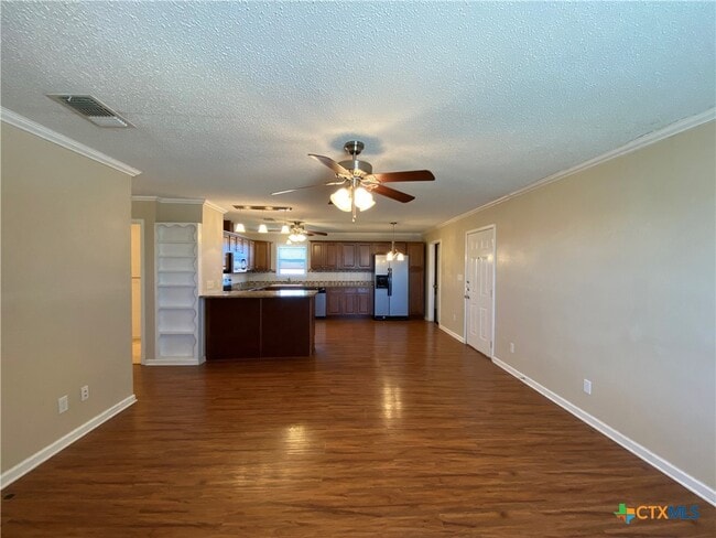 Photo - 1490 W Klein Rd