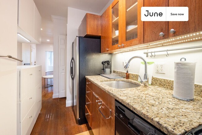 Photo - 1835 Mintwood Pl NW