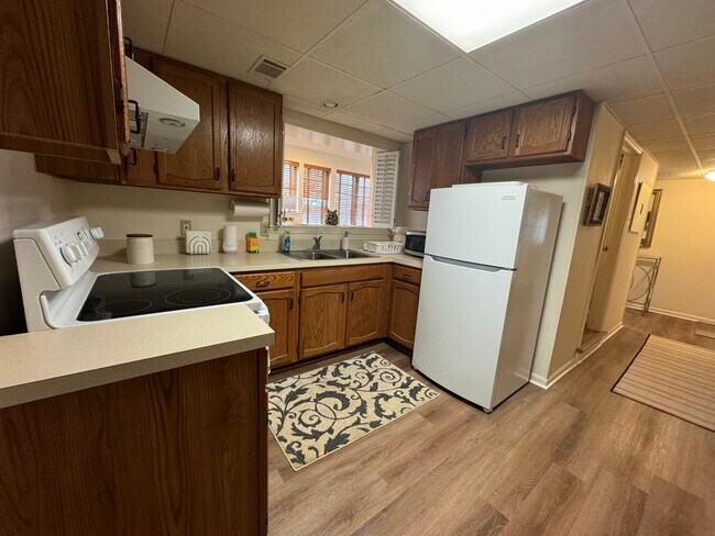 Photo - 945 E Main St Unit 945 L