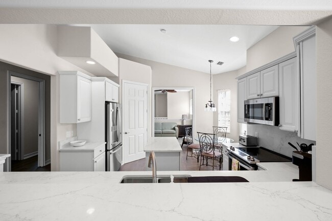 Photo - 3 Bed + Flex, 3 Bath 2,686 Sq Ft - Top Floor Coach Home Unit 403