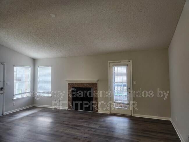 Photo - 5587 Devonbriar Way Unit 201