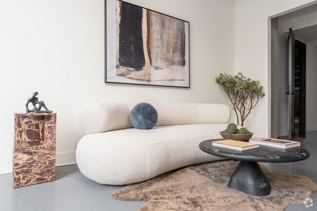 Photo - 611 Virgil Village