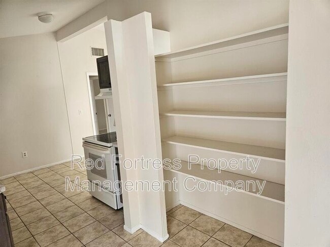 Photo - 1635 Newport Ct