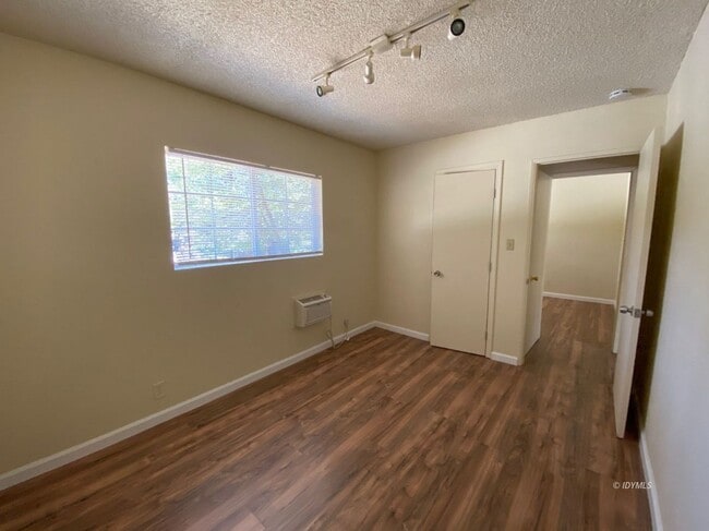 Photo - Remodeled 2 bed apartment in town