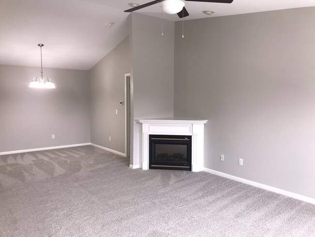 Photo - Sharp 2 bedroom, 2 bath upper condo in Not...
