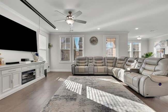 1070 Poppy Pointe