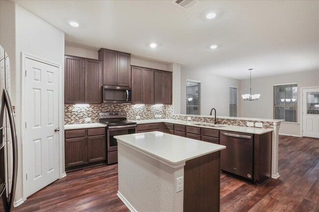 Photo - 6313 Wagon Spring St