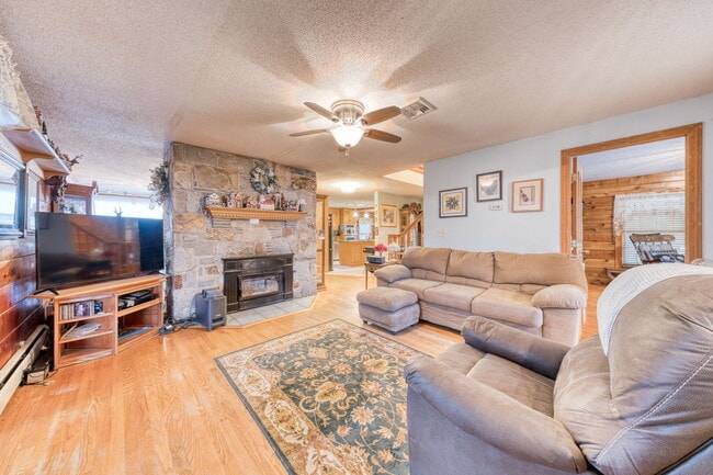 Photo - 51 Devaux Rd