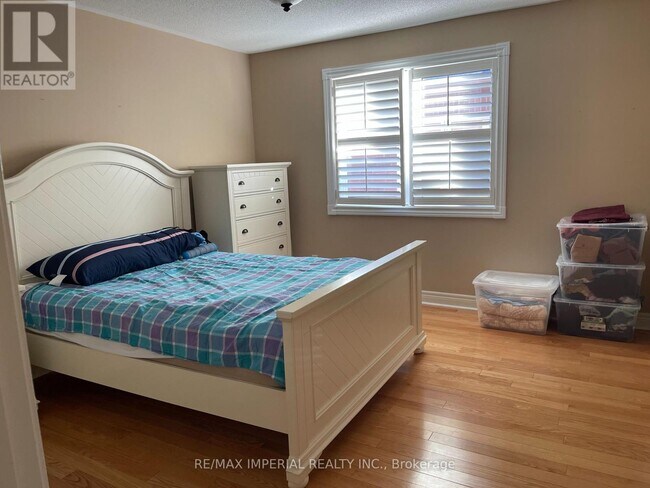 Photo - 21 Ormsby Ct