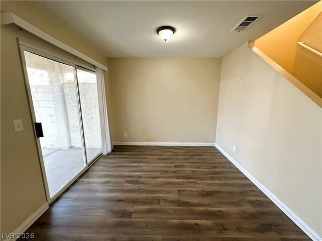 Photo - 6396 Rosemount Ave