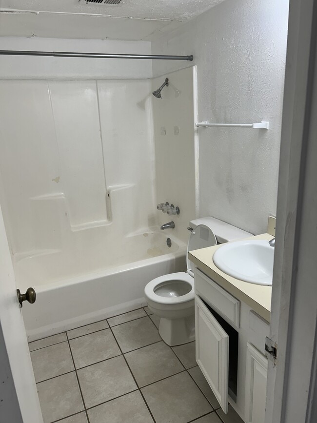 Photo - 4560 Chaha Rd