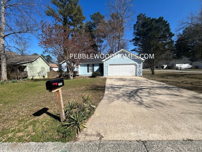 Photo - 2599 Candler Way SW