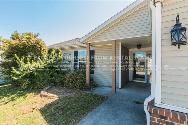 Building Photo - 3079 W Essex Dr