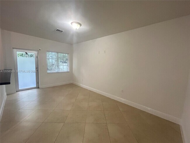 Photo - 1034 Lenox Ave. Unit 8