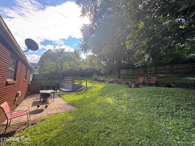 Photo - 3253 Buffat Mill Rd