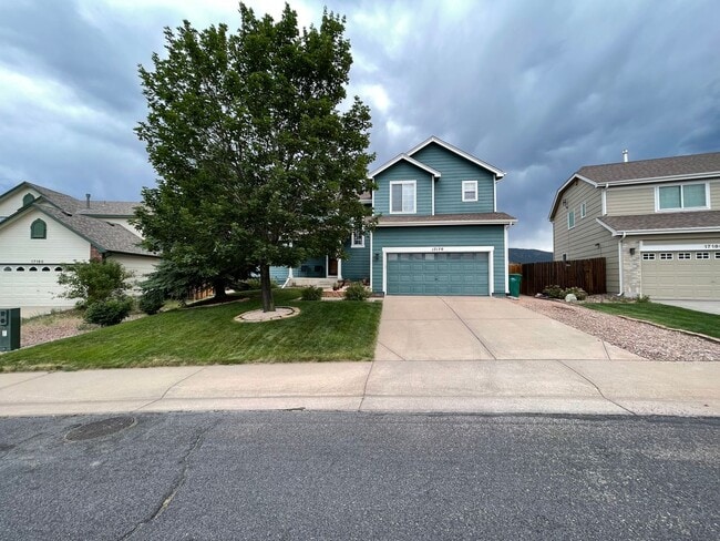 Photo - SPACIOUS TRI LEVEL HOME IN MONUMENT WITH MOUNTAIN VIEWS & WALKING DISTANCE TO DOWNTOWN MONUMENT!!!