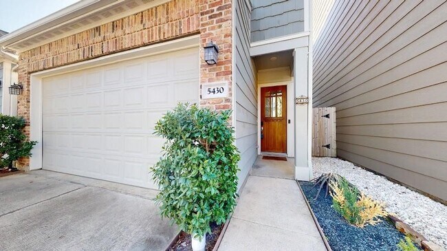 Photo - 5430 Camaguey St