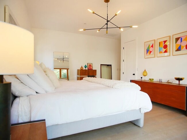 Photo - 3744 Somerset Dr