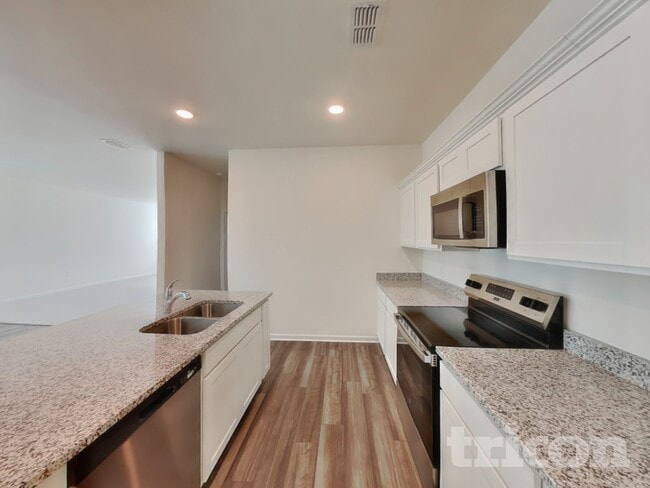 Photo - 305 Nasturtium Wy