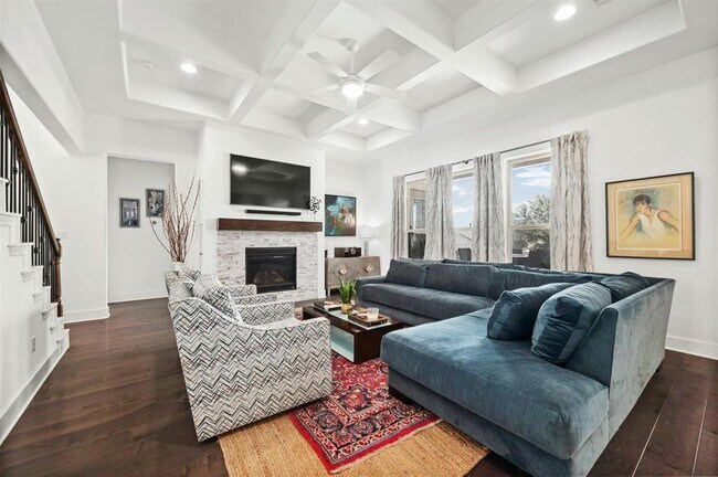 Photo - 208 Slate Rock Ter