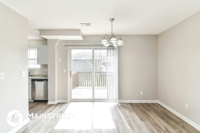 Photo - 1208 Deena St