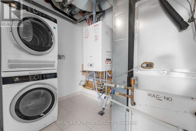 Photo - 16 Marquette Ave