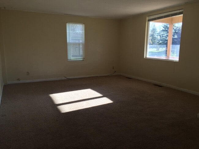 Photo - 903 Beltrami Ave NW