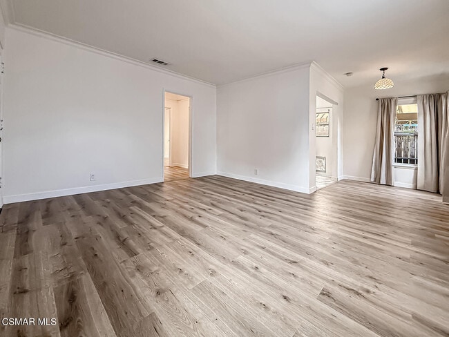 Photo - 5027 Cahuenga Blvd