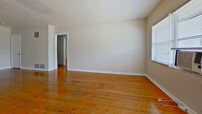 Photo - Chaming 2-Bed apartment on Atlantic Blvd!