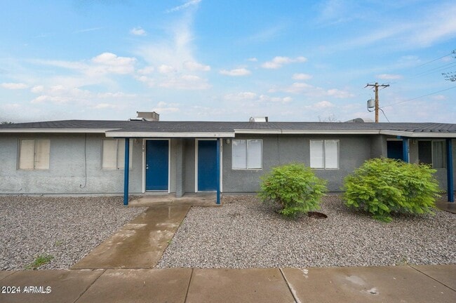 Building Photo - 2049 W Hayward Ave Rental