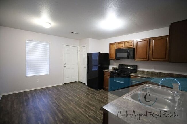 Photo - Move in special $900!! Beautiful 3 bed / 2 bath home with fenced back yard - Nettleton!!