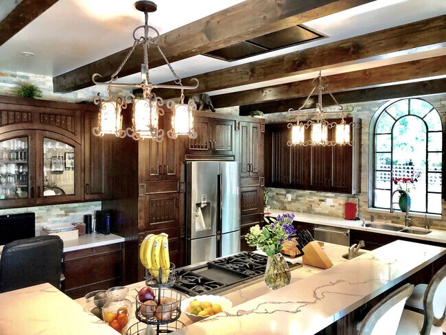 Photo - 916 S Highland Ave