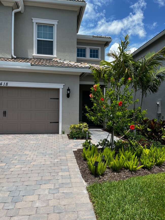 Main Elevation - 1418 Evergreen Ter