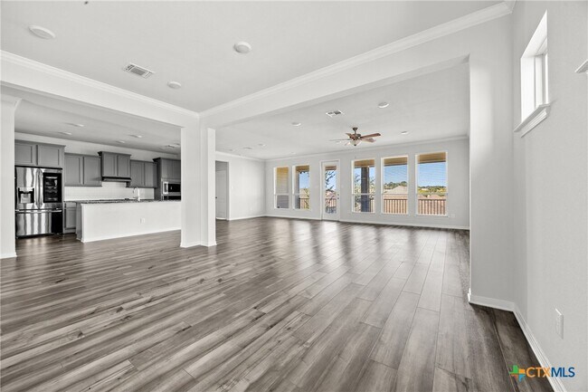 Photo - 2265 Wooster St