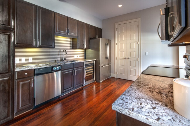 Photo - 400 North Ervay