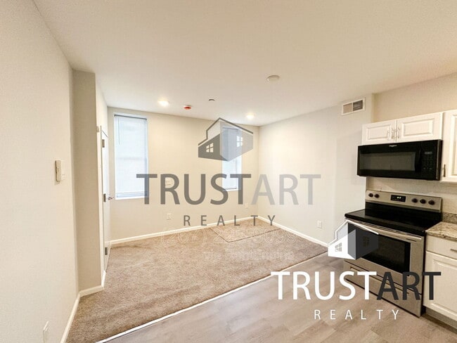 Photo - 2404 W Thompson St Unit A