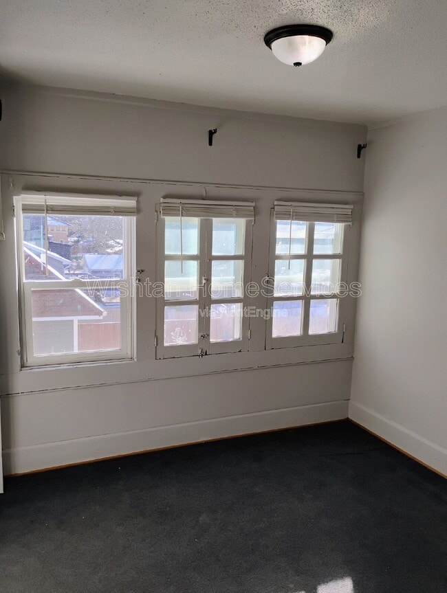 Photo - 1086 N Cedar St Unidad 2