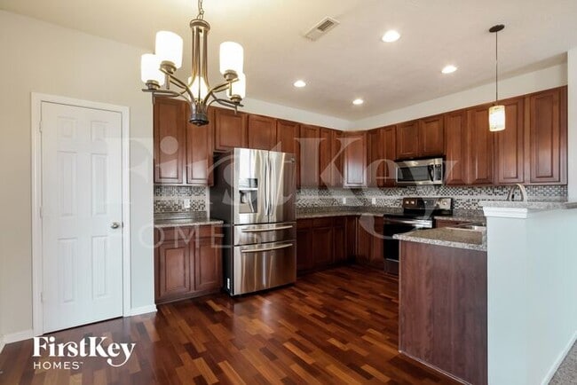 Photo - 12410 Guy Way