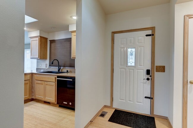 Photo - 3 Bedroom 2 Bathroom Home Near Fort Nugent Park!