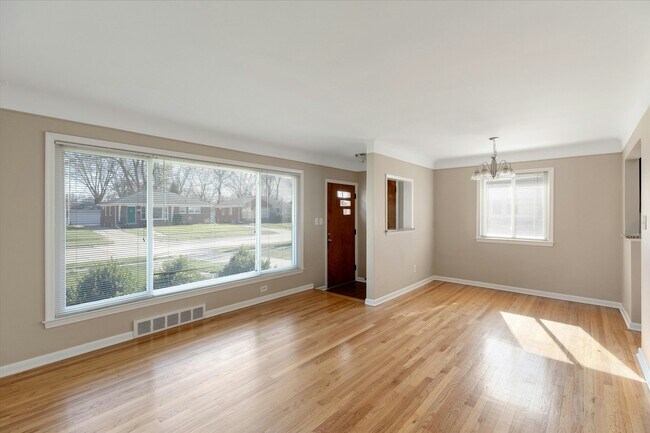 Photo - 1503 Ottawa Dr