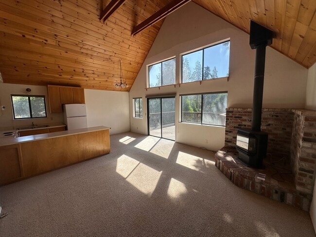 Cabin in the Pines - Cabin in the Pines House