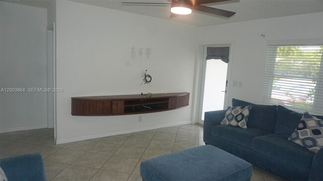 Photo - 853 NE 37th St Unit 853