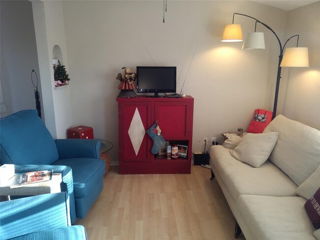 Photo - 225 Old 71