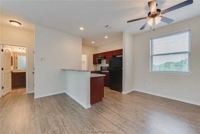 Photo - 1915 Dartmouth St Unidad 3037