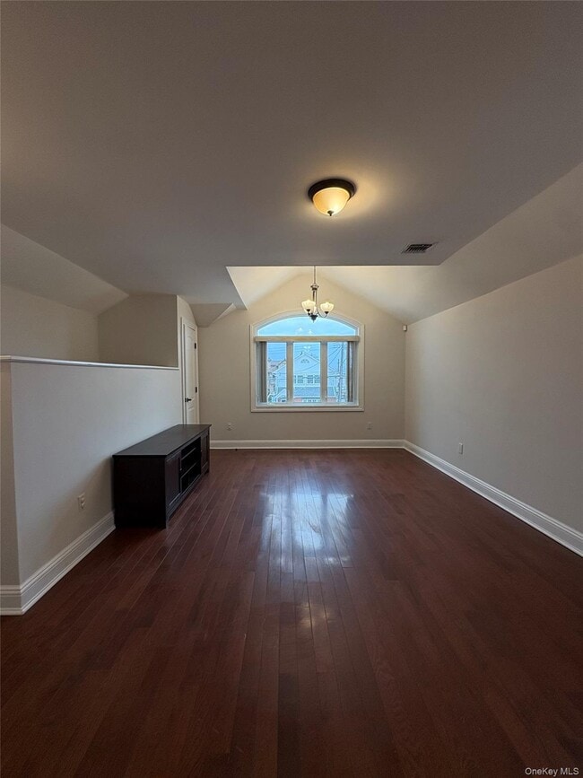 Photo - 147-22 21st Ave