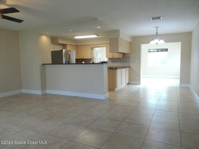 Photo - 1211 Pine Tree Dr