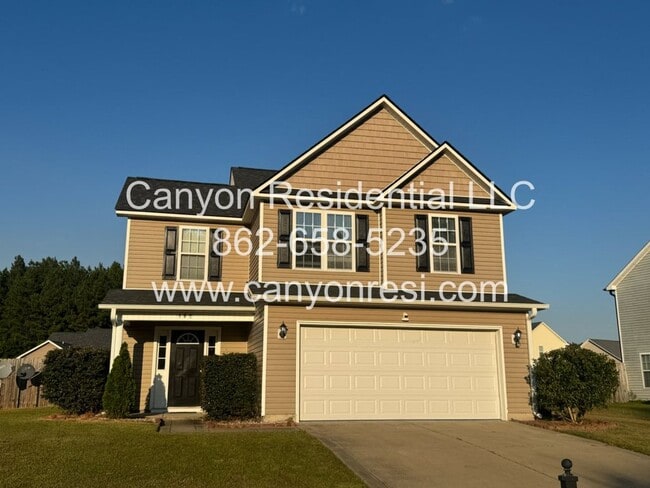Building Photo - Spacious 3-Bedroom Home for Rent in Raeford