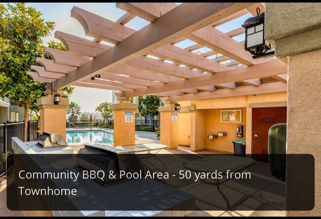 Photo - 3 bed 3 bath Townhouse for Rent in Eastlake